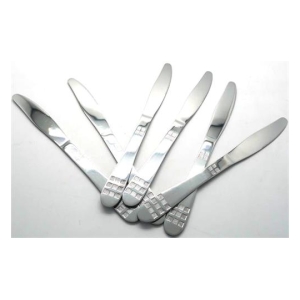 CSYLC01SSKNIVES - Computech-Solutions Six stainless steel butter knives arranged in a fan on a white surface.