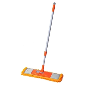 KL-LA2210OR - Computech-Solutions Orange and gray flat-floor mop with a long handle, ready for cleaning floors on a white background.