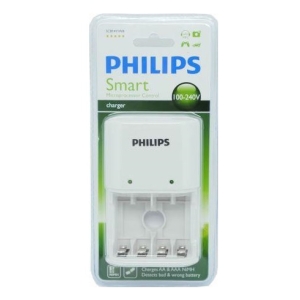 Philips Smart battery charger in blister pack; white unit with four battery slots for AA/AAA cells.