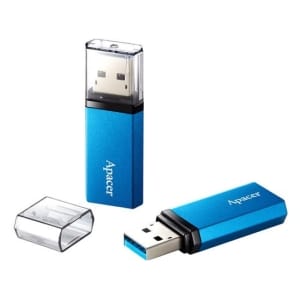 Blue Apacer USB flash drive with its cap removed, exposing the USB-A connector.